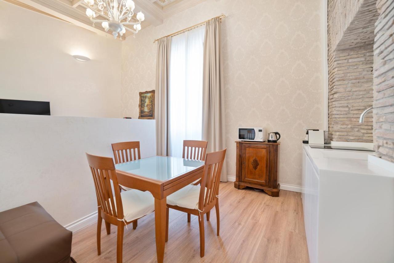 Pantheon Escape Apartment Rome Bagian luar foto