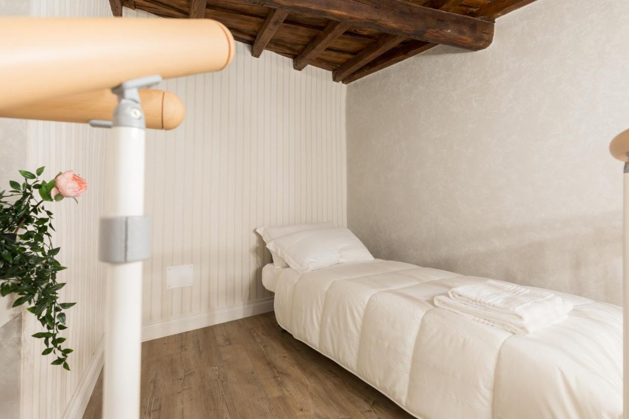 Pantheon Escape Apartment Rome Bagian luar foto
